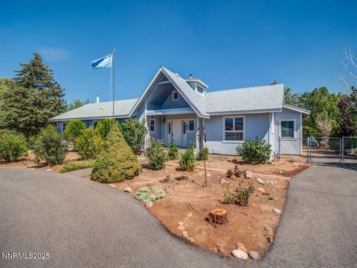 971 Arrowhead Dr, Gardnerville, NV, 89460-8964 | Card Image