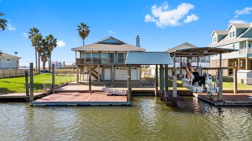 826 91st St, Galveston, TX, 77554-9146 | Card Image