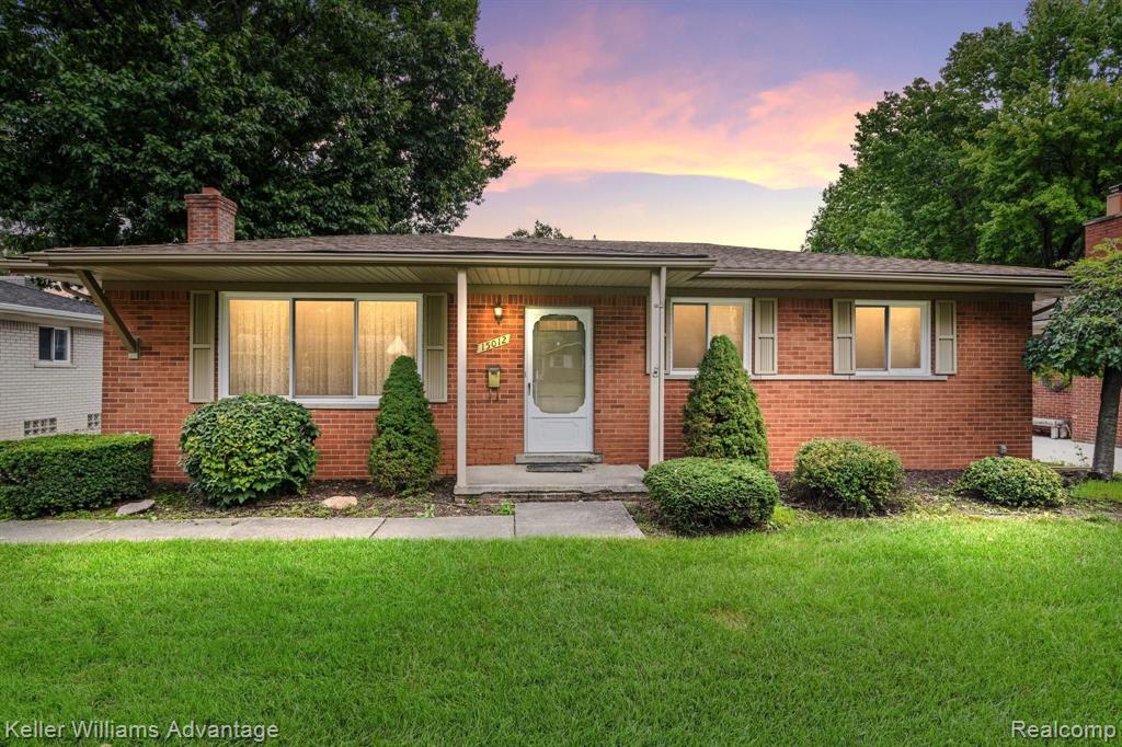 15012 Gary Lane, Sold in Livonia Zoocasa