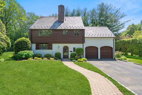 34 Wensley Dr, Great Neck, NY, 11021-4931 | Card Image