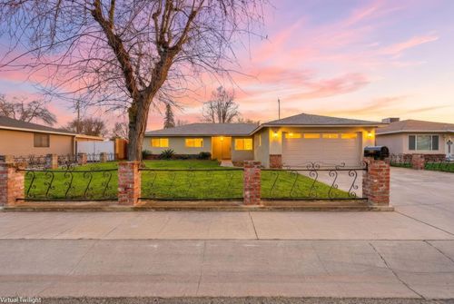 901 S Moraine St, Tulare, CA, 93274-6058 | Card Image