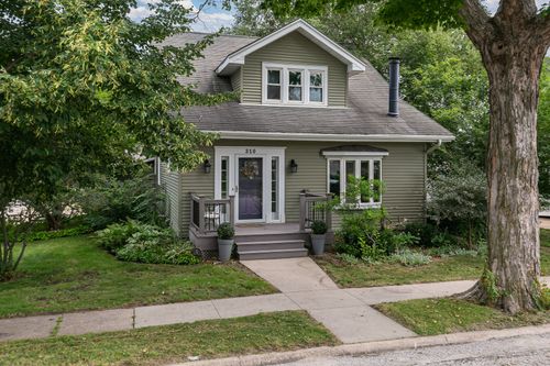 310 Hall Ave, Lowden, IA, 52255-9516 | Card Image