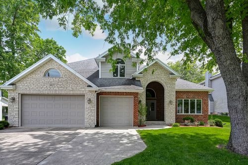 8827 Palisades Rd, Burr Ridge, IL, 60527-6258 | Card Image