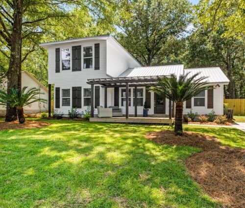 107 Beacons Bend Rd, Crestview, FL, 32536-9363 | Card Image