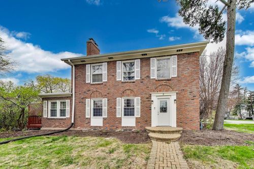 3 S Calumet Ave, Aurora, IL, 60506-4701 | Card Image