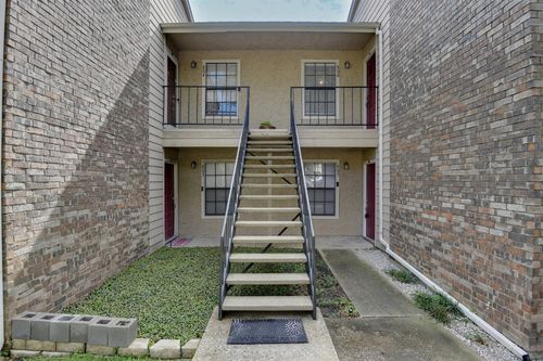 apt-806-4748 Old Bent Tree Ln, Dallas, TX, 75287-7117 | Card Image