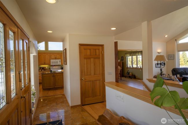 Entry | Image 5