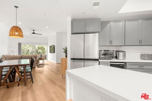 305-1200 Pacific Coast Highway, Huntington Beach, CA, 92648 | Card Image