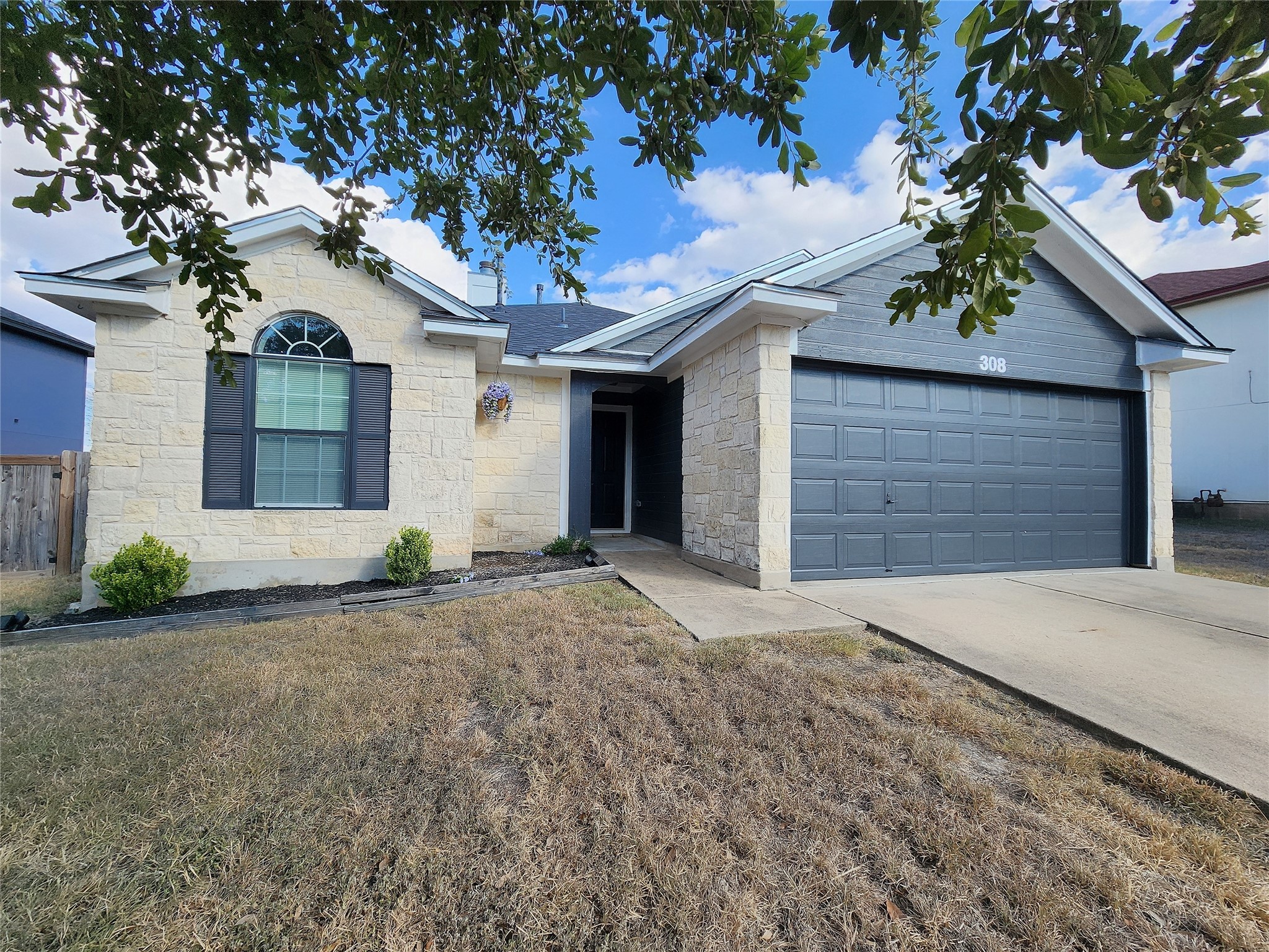 Estate Dr, Hutto, TX 78634