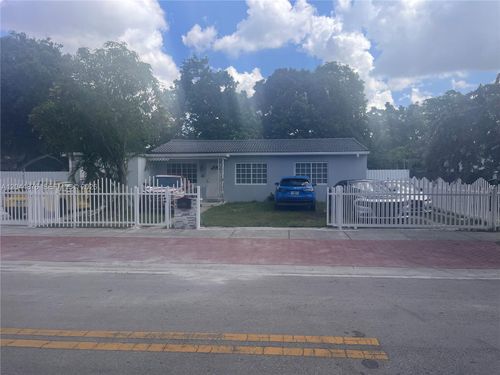 1195 Nw 130th St, North Miami, FL, 33168-6544 | Card Image
