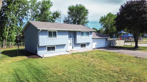 7181 Colorado Ave N, Brooklyn Park, MN, 55429-1067 | Card Image