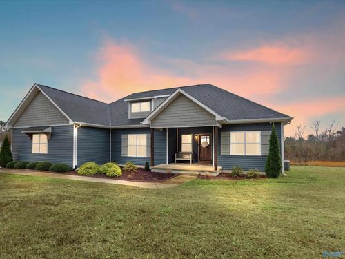 35 Cumberlind Dr, Guntersville, AL, 35976-7315 | Card Image
