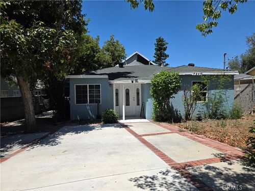 7249 Loma Verde Ave, Canoga Park, CA, 91303-1739 | Card Image