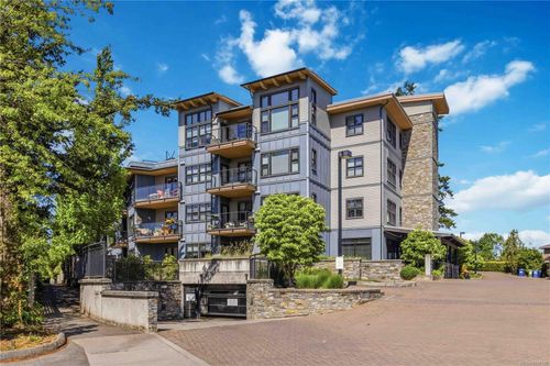 103-3912 Carey Rd, Saanich, BC, V8Z4E2 | Card Image