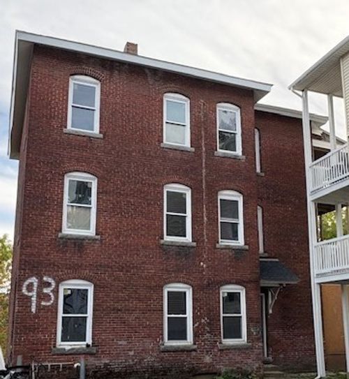 93 Austin St, Worcester, MA, 01609-2989 | Card Image