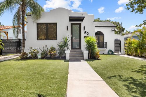 52 Ne 47th St, Miami, FL, 33137-3108 | Card Image
