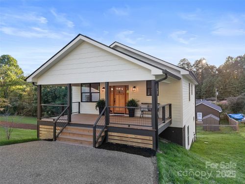 64 Carolina Ave, Brevard, NC, 28712-3948 | Card Image