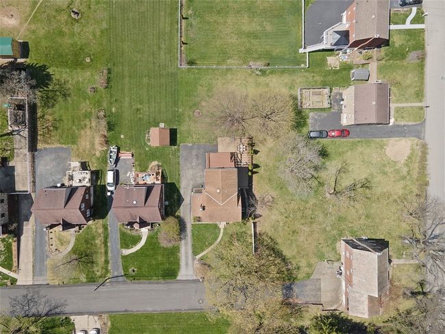 2707 Sherwood Rd, House other with 4 bedrooms, 3 bathrooms and 1 parking in Glenshaw PA | Image 35