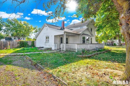 202 N Griffin St, Armington, IL, 61721-8200 | Card Image