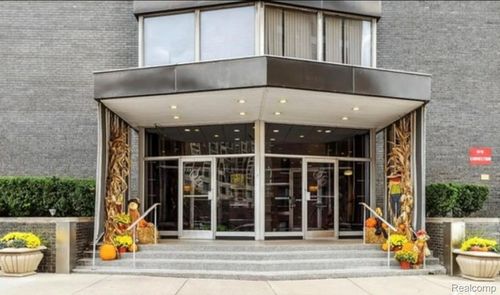 apt-803-8200 E Jefferson Ave, Detroit, MI, 48214-2681 | Card Image