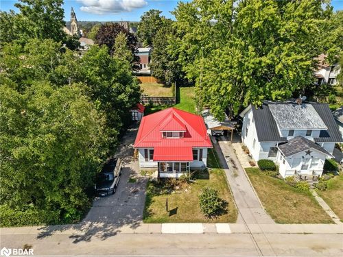 {{alt}} | Card Image