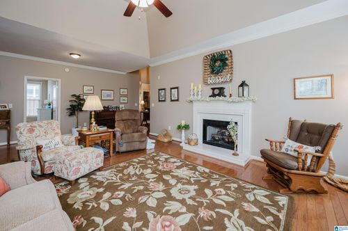 1359 Mountain Ln, GARDENDALE, AL, 35071-4201 | Card Image