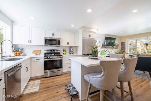 5625 Slicers Cir, Agoura Hills, CA, 91301-1947 | Card Image