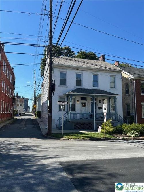 621 Center St, BETHLEHEM, PA, 18018-4035 | Card Image