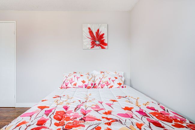 2 - 401 Keats Way, Condo with 5 bedrooms, 3 bathrooms and 1 parking in Waterloo ON | Image 25