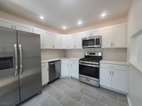 113 Irving Pl, Basking Ridge, NJ, 07920-3000 | Card Image