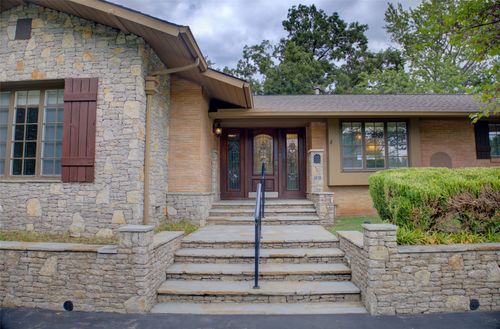 2879 E 34th St, Tulsa, OK, 74105-2919 | Card Image