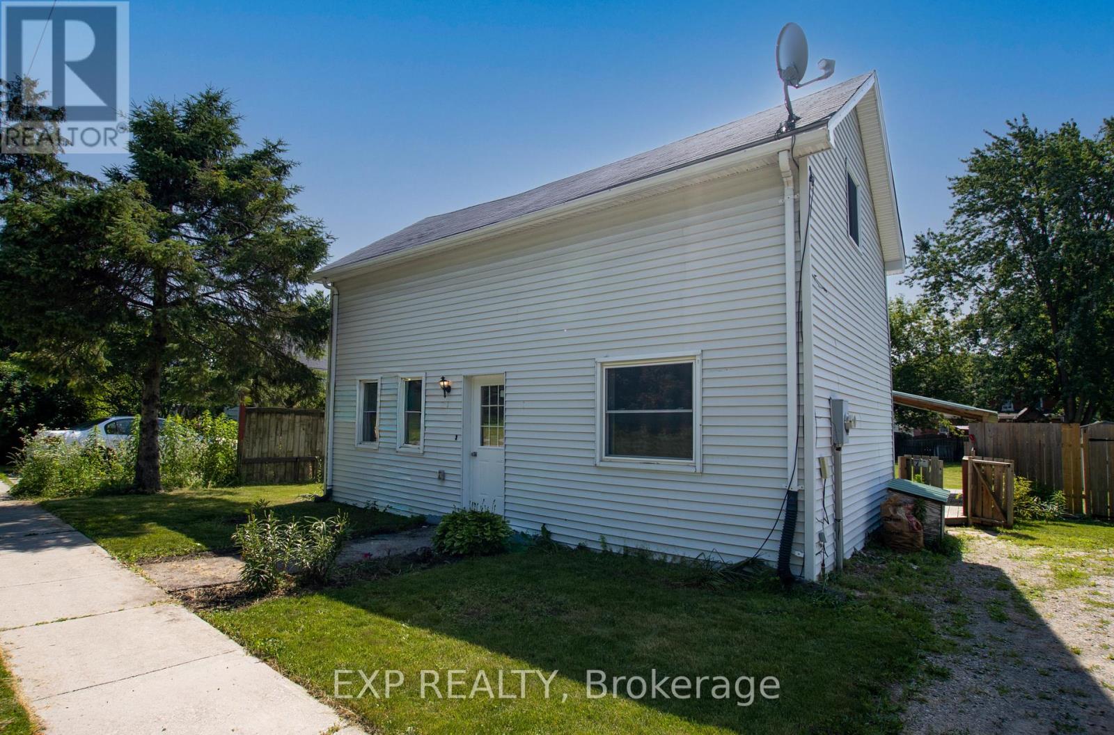 Residential in West Elgin (West Lorne) 2