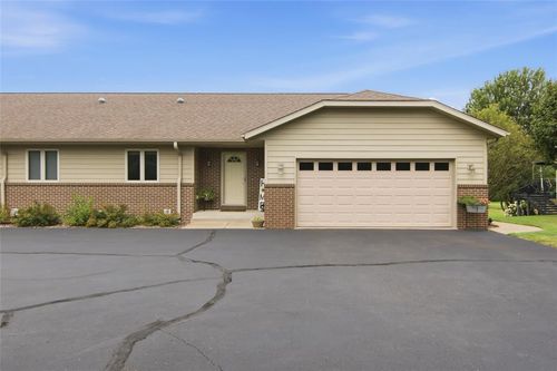 9852 162nd St, Chippewa Falls, WI, 54729-5057 | Card Image