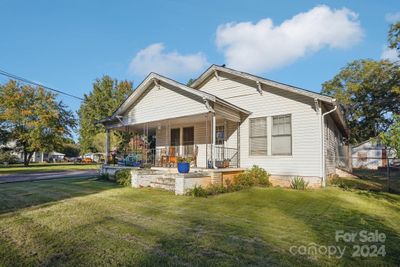 2061 N College Avenue, House other with 3 bedrooms, 1 bathrooms and null parking in Newton NC | Image 2