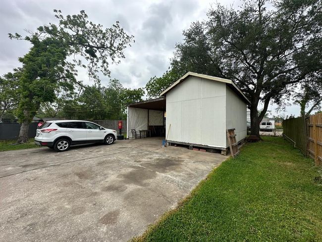 Another view of carport and workshop | Image 21