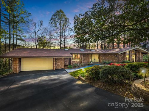8 Greenbriar Woods Cir, Etowah, NC, 28729-9734 | Card Image