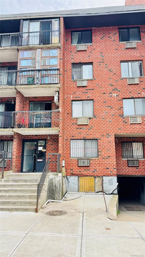 201-144-34 37th Ave, Flushing, NY, 11354-5928 | Card Image