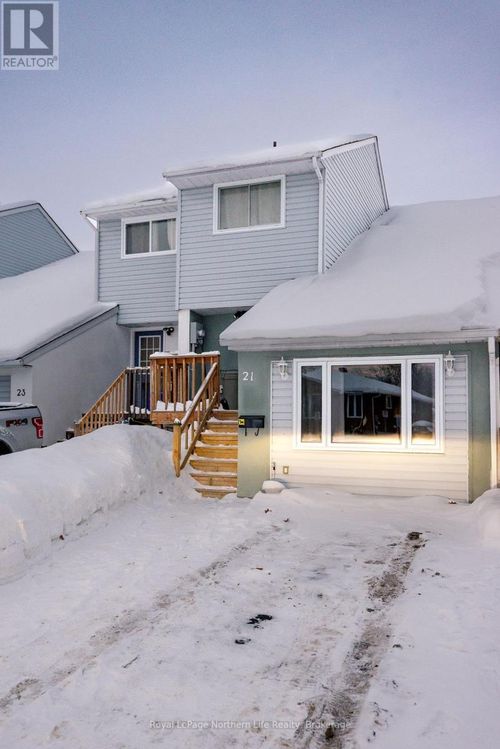 21 Blair Street, North Bay (Ferris), ON, P1A3V9 | Card Image