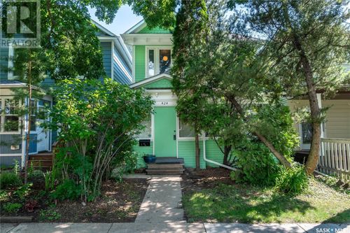 424 6th St E, Saskatoon, SK, S7H1B8 | Card Image