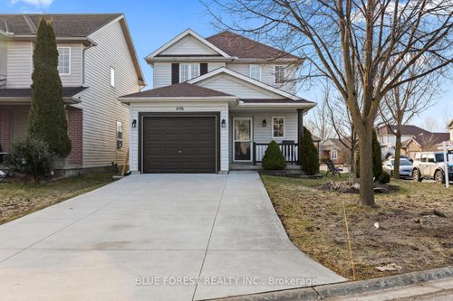 696 Fieldgate Cir, London, ON, N5V5E8 | Card Image