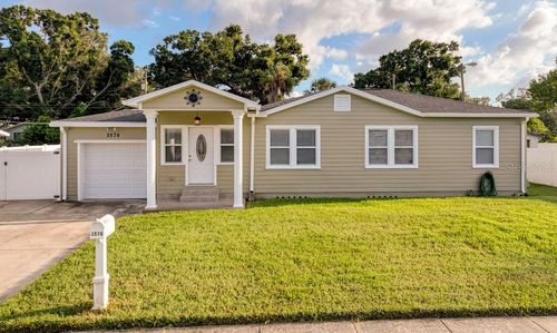 2576 17th Ave N, ST PETERSBURG, FL, 33713-4926 | Card Image