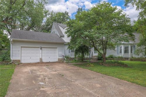 508 N Main St, Butler, MO, 64730-1617 | Card Image