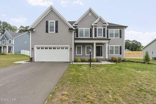 13 Edenfield St, Albany, NY, 12211-1559 | Card Image