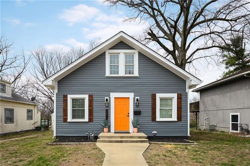 1326 Spring St, Independence, MO, 64055-1266 | Card Image
