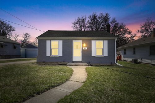 257 W Loos St, Hartford, WI, 53027-1703 | Card Image