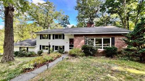 3 Ridge Rd, Essex Junction, VT, 05452-3805 | Card Image