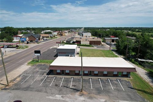 524 N Milt Phillips Ave, Seminole, OK, 74868-2300 | Card Image