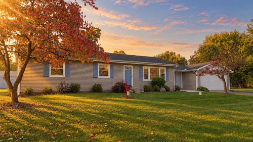 28783 Sarabyn St, Dowagiac, MI, 49047-9271 | Card Image