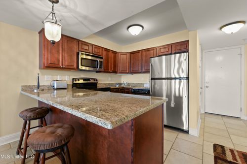 502 Beach Blvd, Biloxi, MS, 39530-4405 | Card Image