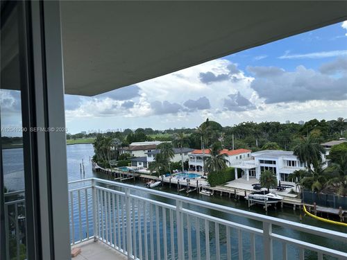 6a-9500 W Bay Harbor Dr, Bay Harbor Islands, FL, 33154-2034 | Card Image